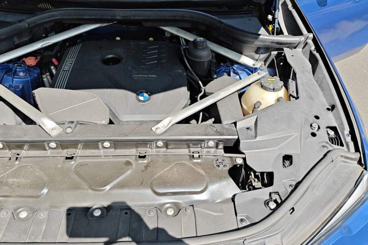 Used BMW X6 2020 xDrive30i M Sport Package Engine Bay Left