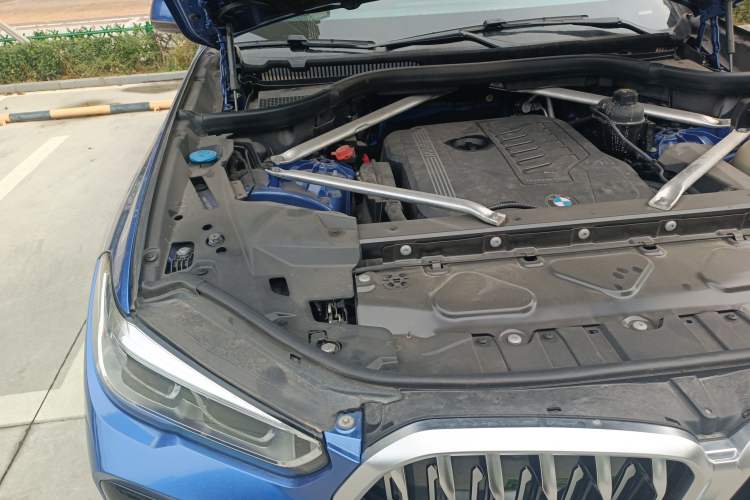 Used BMW X6 2020 xDrive40i M Sport Package Engine Bay Right