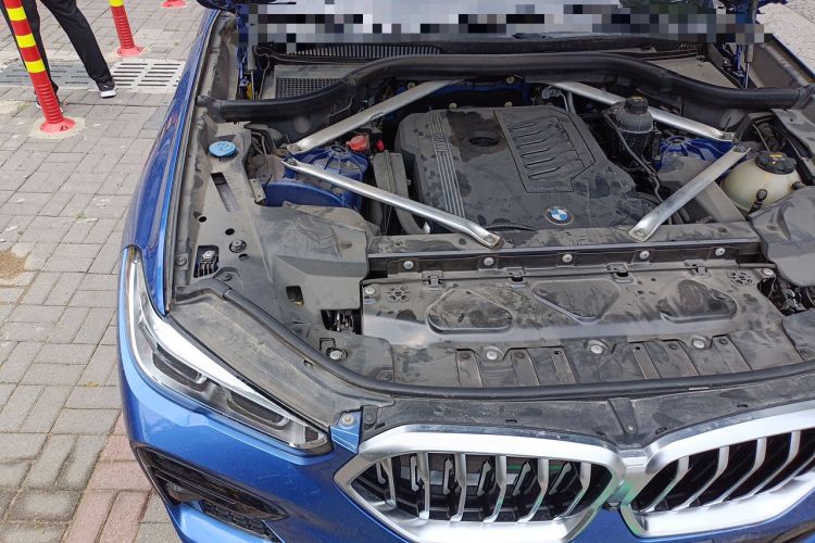 Used BMW X6 2020 xDrive40i M Sport Package Engine Bay Right