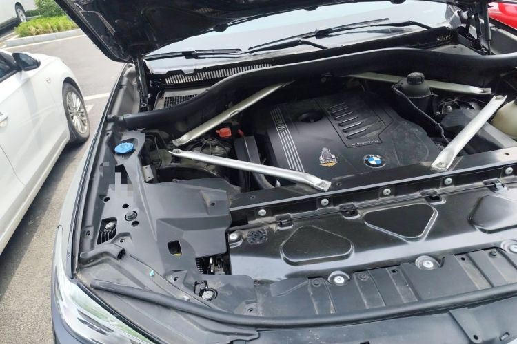 Used BMW X6 2020 xDrive40i M Sport Package Engine Bay Right