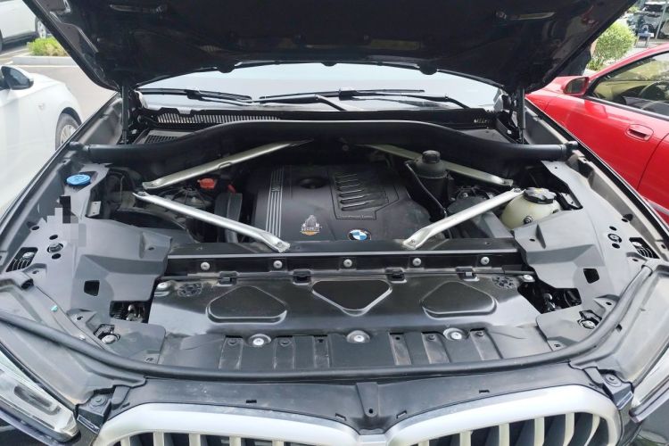 Used BMW X6 2020 xDrive40i M Sport Package Engine Bay