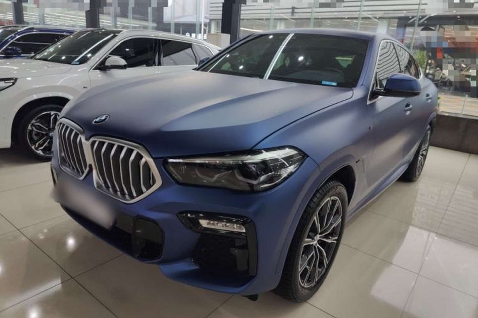 Used BMW X6 2020 xDrive30i M Sport Package Front Left 45 Deg