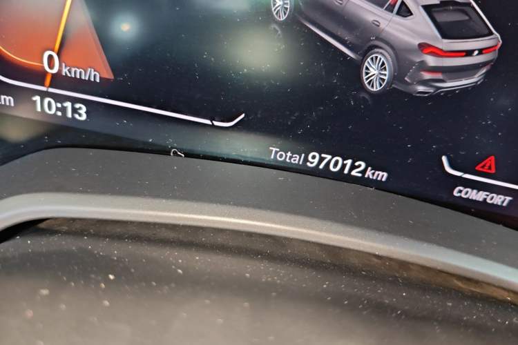Used BMW X6 2020 xDrive30i M Sport Package Odometer Close Up