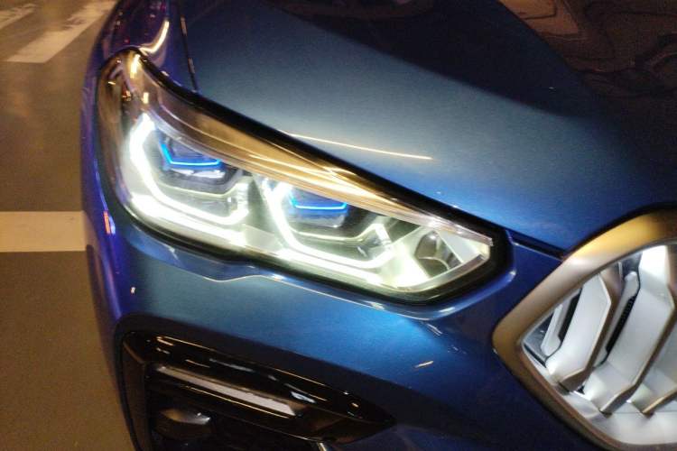 Used BMW X6 2020 xDrive40i M Sport Package Right Front Headlight