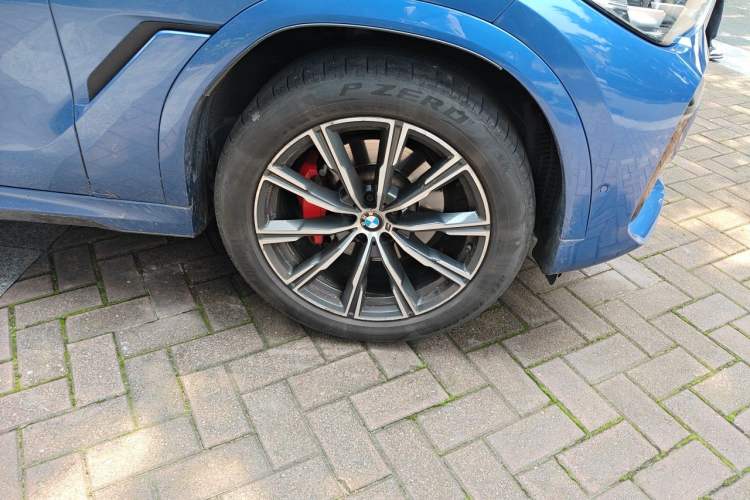 Used BMW X6 2020 xDrive30i M Sport Package Right Front Wheel Hub