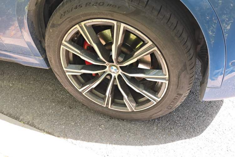 Used BMW X6 2020 xDrive30i M Sport Package Right Front Wheel Hub