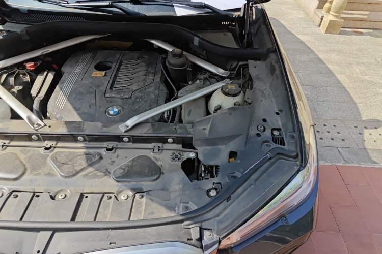 Used BMW X6 2020 xDrive40i M Sport Package Engine Bay Left