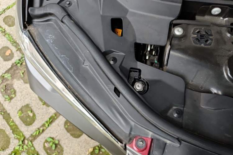 Used BMW X6 2020 xDrive40i M Sport Package Engine Bay Right
