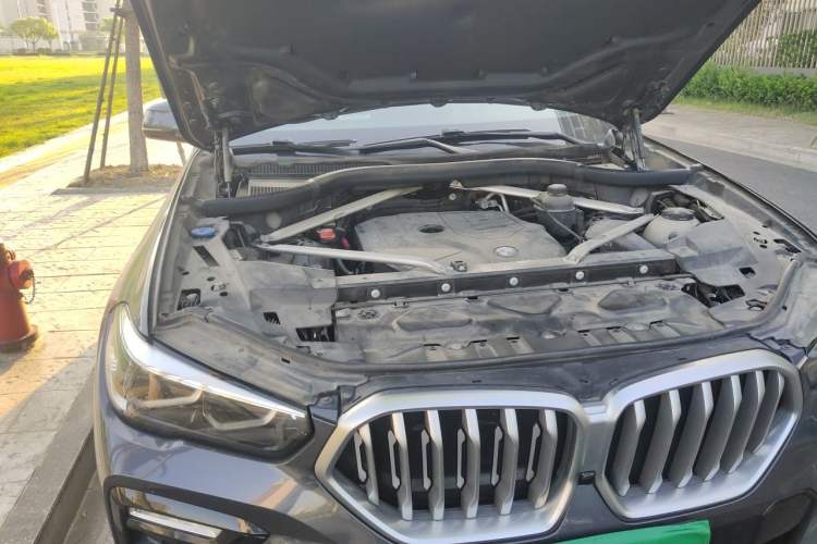Used BMW X6 2020 xDrive30i M Sport Package Engine Bay Right