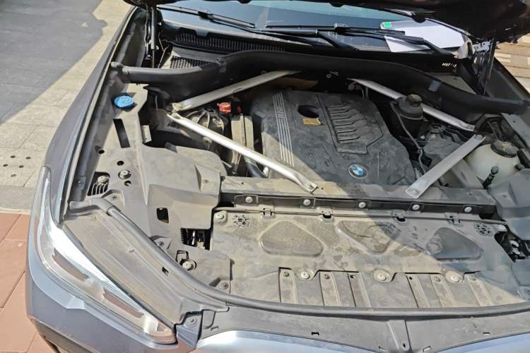 Used BMW X6 2020 xDrive40i M Sport Package Engine Bay Right