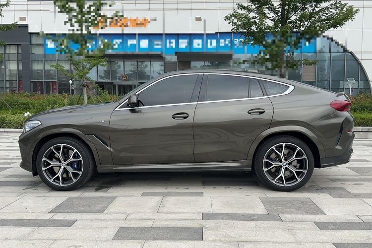 Used BMW X6 2020 xDrive40i Luxury Model with M Sport Package Exterior 3