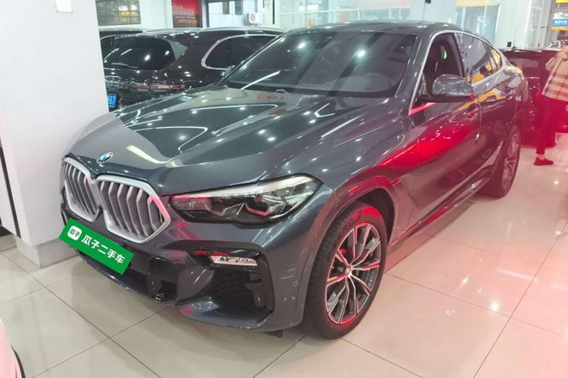 Used BMW X6 2020 xDrive30i M Sport Package Front Left 45 Deg