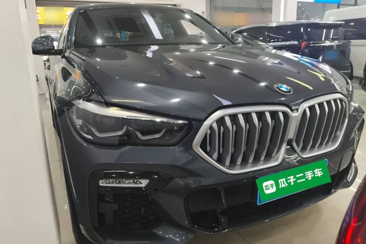 Used BMW X6 2020 xDrive30i M Sport Package Front Right 45 Deg