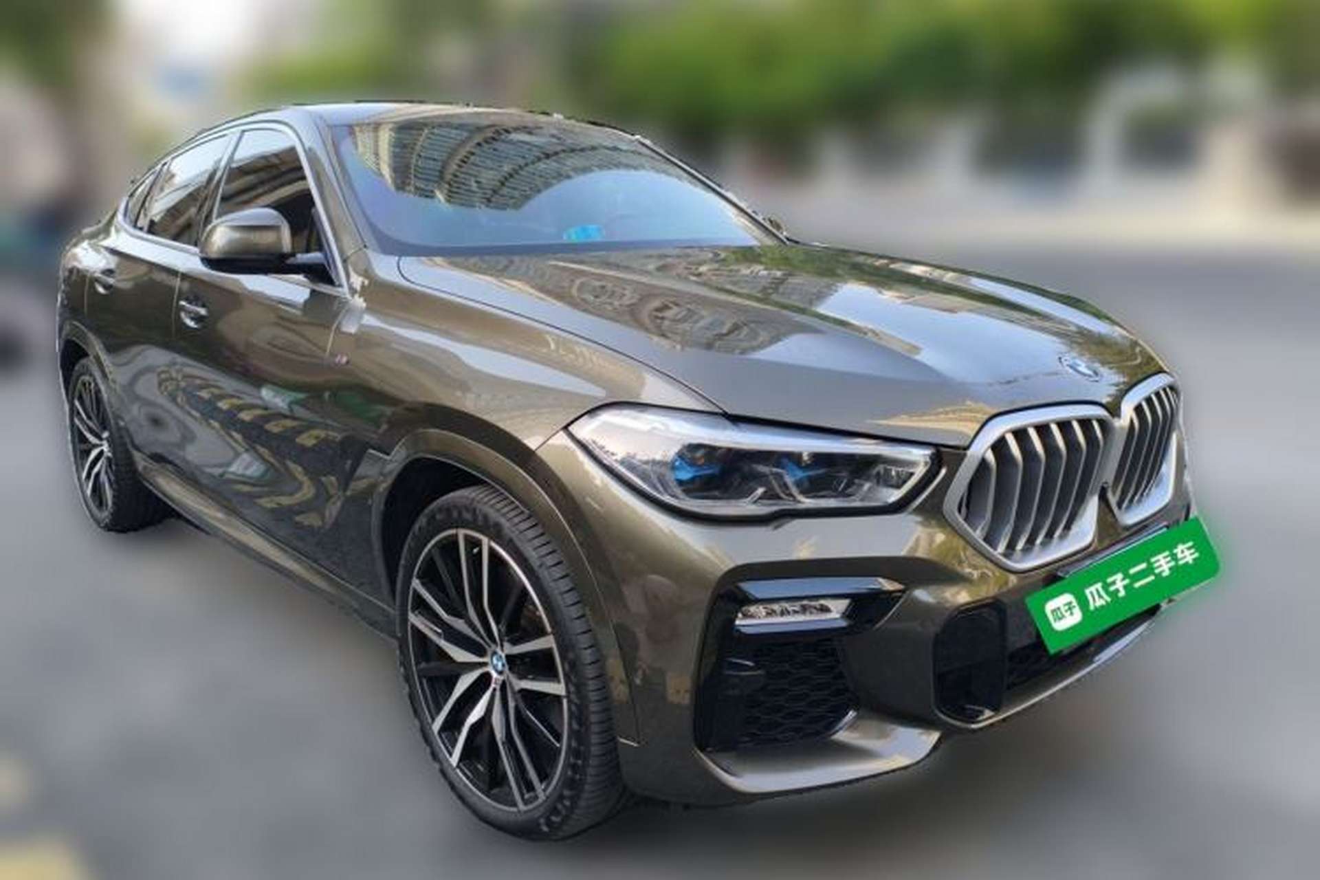 Used BMW X6 2020 xDrive40i Luxury Model with M Sport Package Front Right 45 Deg