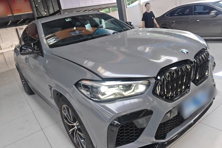 Used BMW X6 2020 xDrive30i M Sport Package Front Right 45 Deg