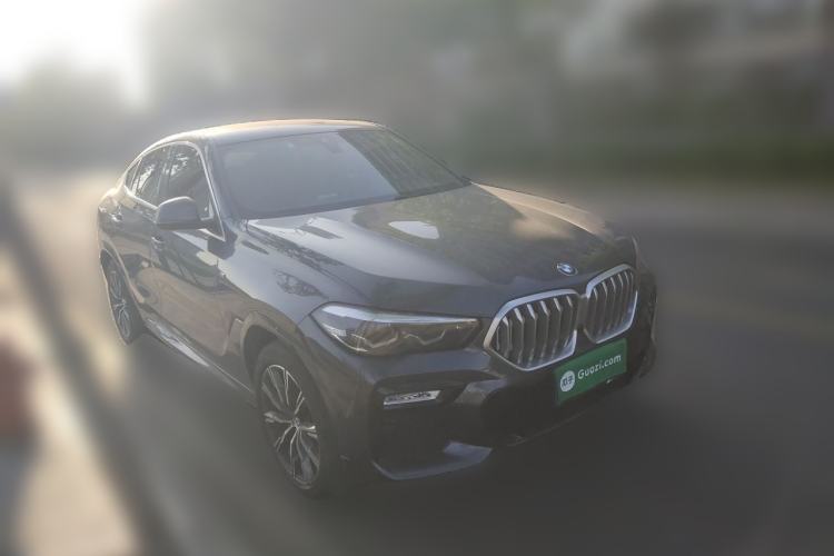 Used BMW X6 2020 xDrive30i M Sport Package Front Right 45 Deg