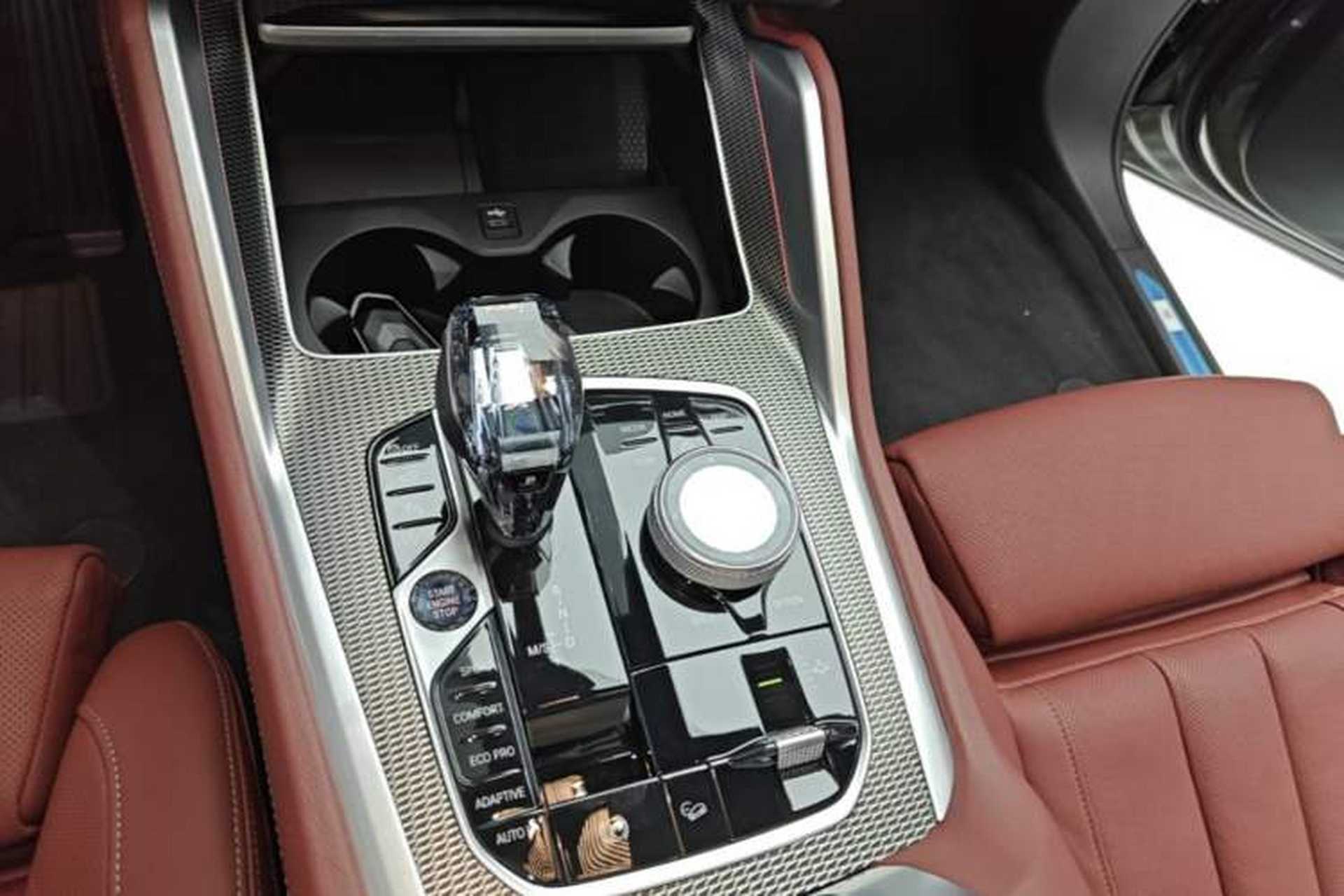 Used BMW X6 2020 xDrive40i Luxury Model with M Sport Package Gear Lever