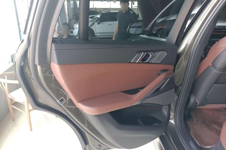 Used BMW X6 2020 xDrive40i Luxury Model with M Sport Package Interior 8