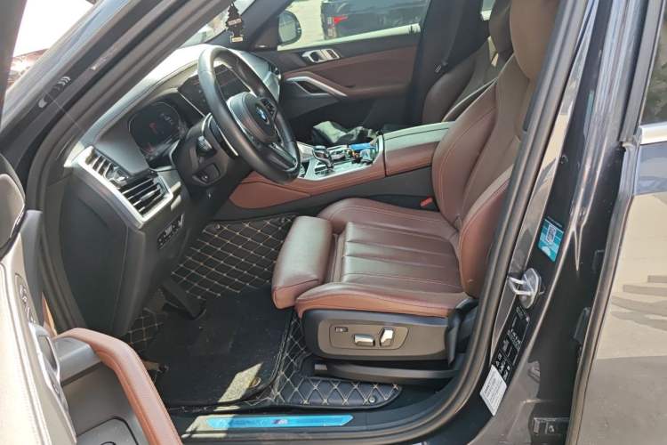 Used BMW X6 2020 xDrive40i M Sport Package Left Front Seat