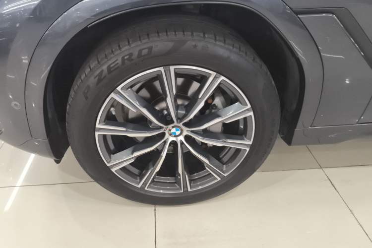 Used BMW X6 2020 xDrive30i M Sport Package Left Front Wheel Hub