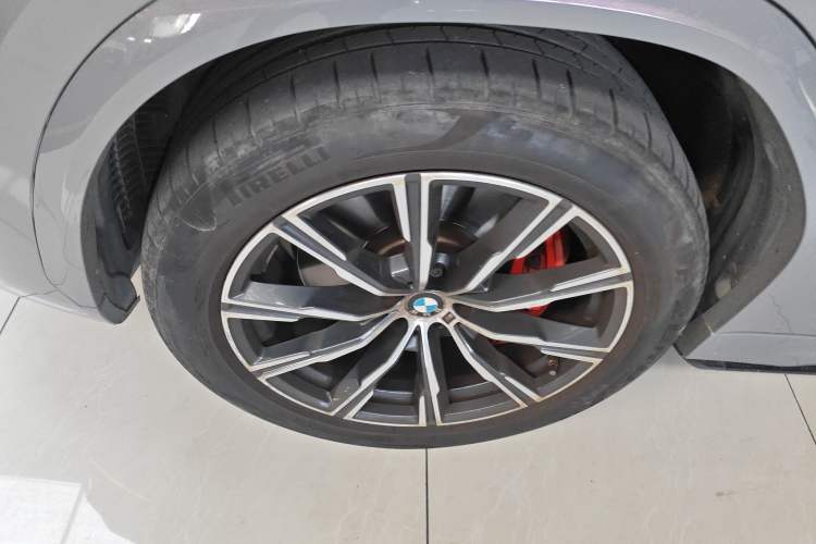 Used BMW X6 2020 xDrive30i M Sport Package Left Front Wheel Hub