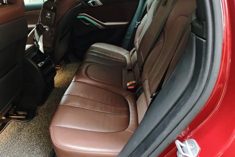 Used BMW X6 2020 xDrive40i M Sport Package Left Rear Seat