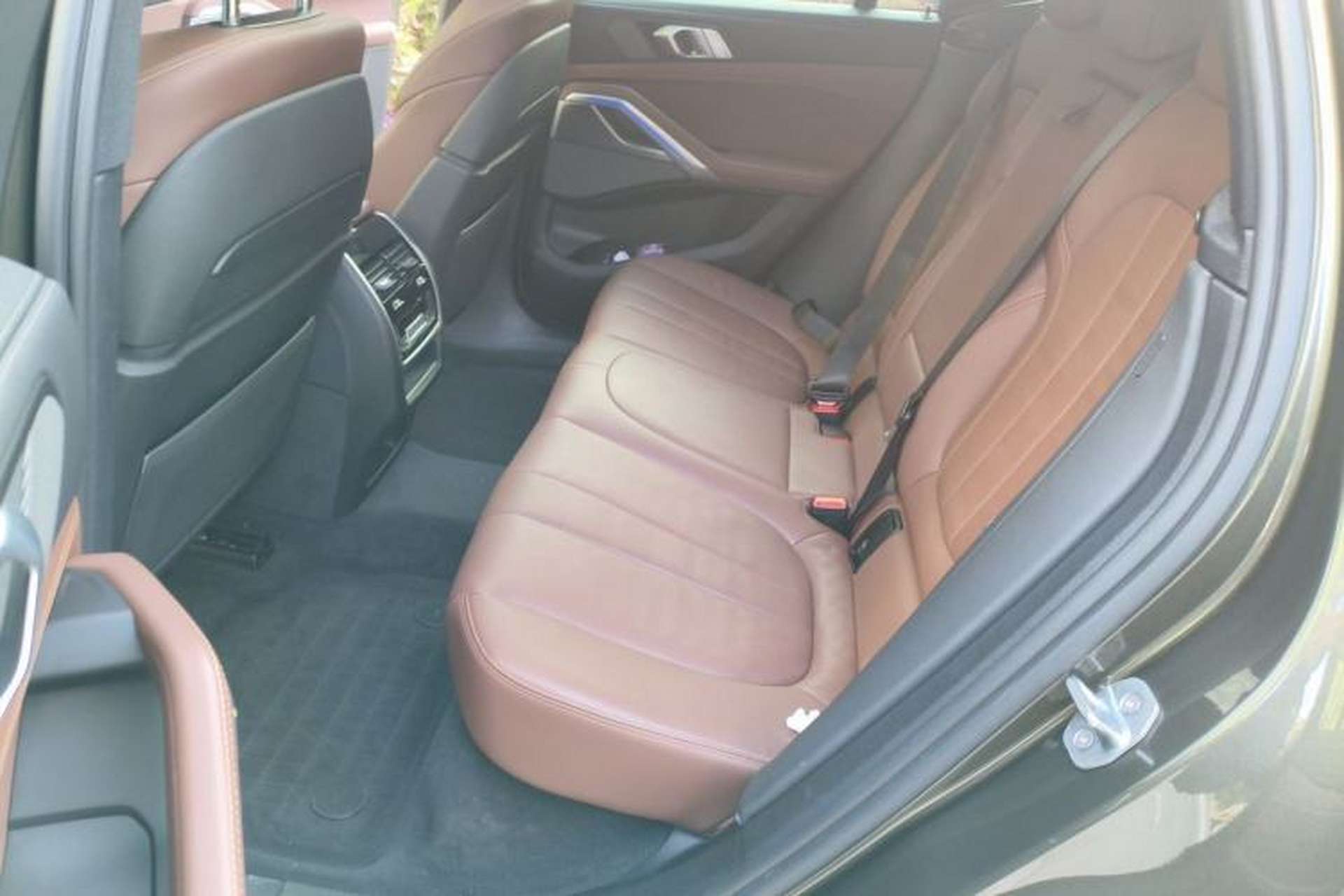 Used BMW X6 2020 xDrive40i Luxury Model with M Sport Package Left Rear Seat
