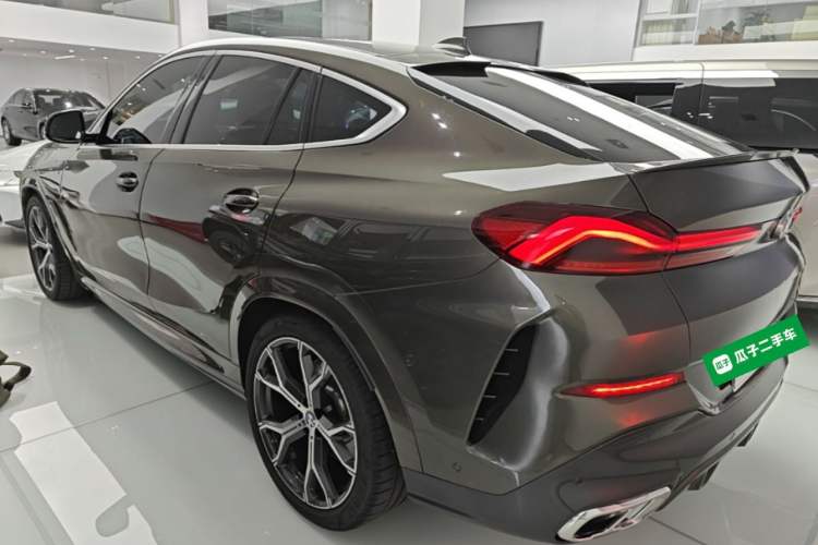Used BMW X6 2020 xDrive40i Luxury Model with M Sport Package Rear Left 45 Deg