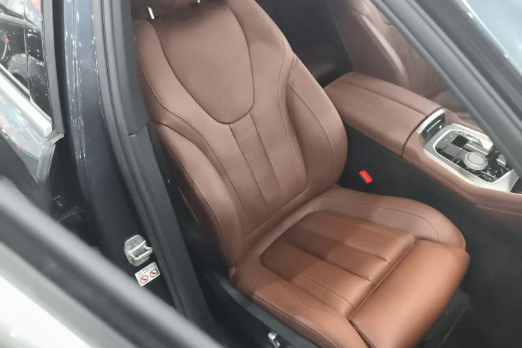 Used BMW X6 2020 xDrive30i M Sport Package Right Front Seat