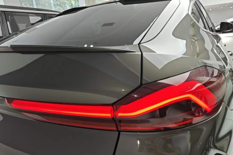 Used BMW X6 2020 xDrive40i Luxury Model with M Sport Package Right Rear Taillight