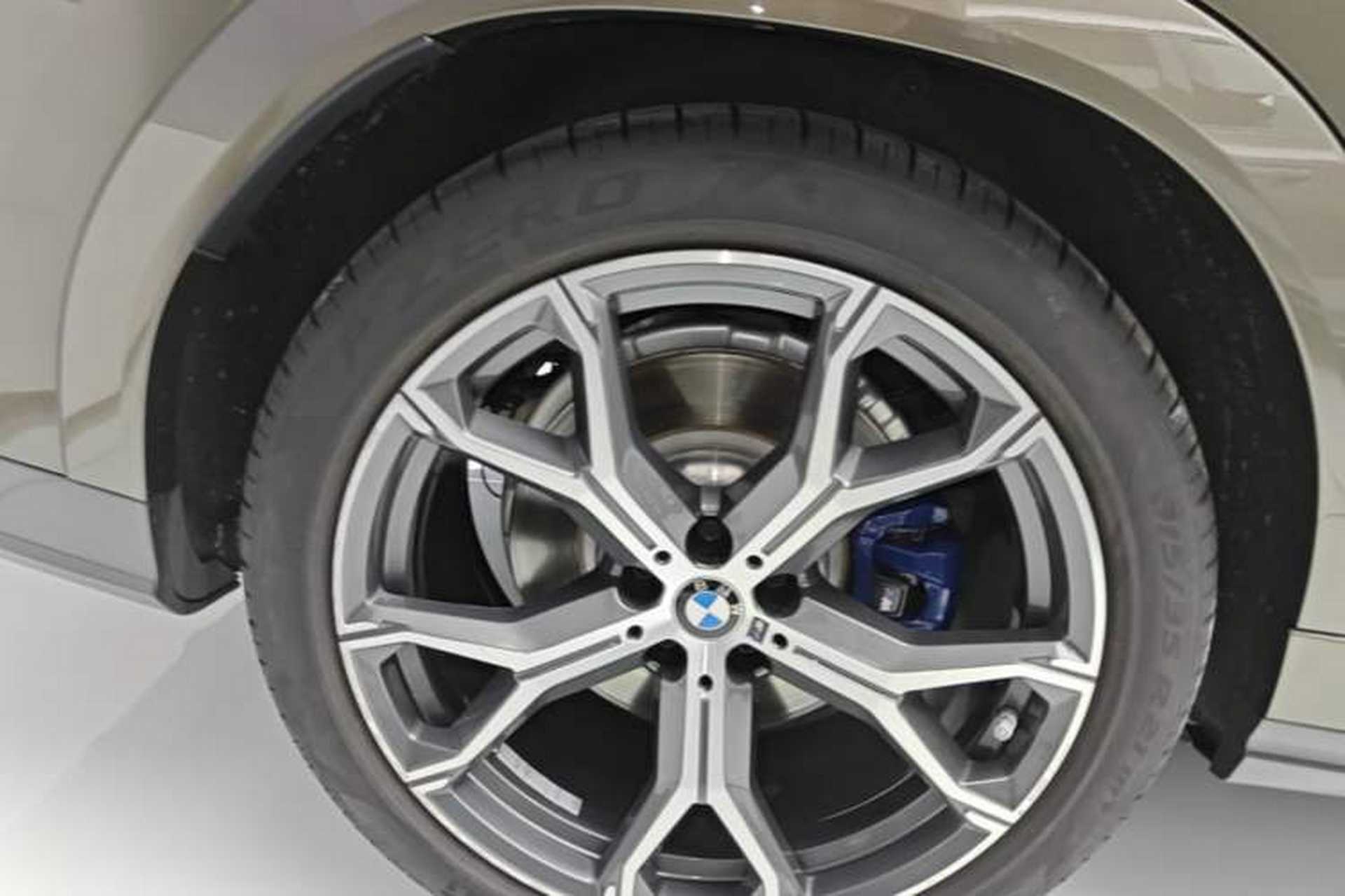 Used BMW X6 2020 xDrive40i Luxury Model with M Sport Package Right Rear Wheel Hub
