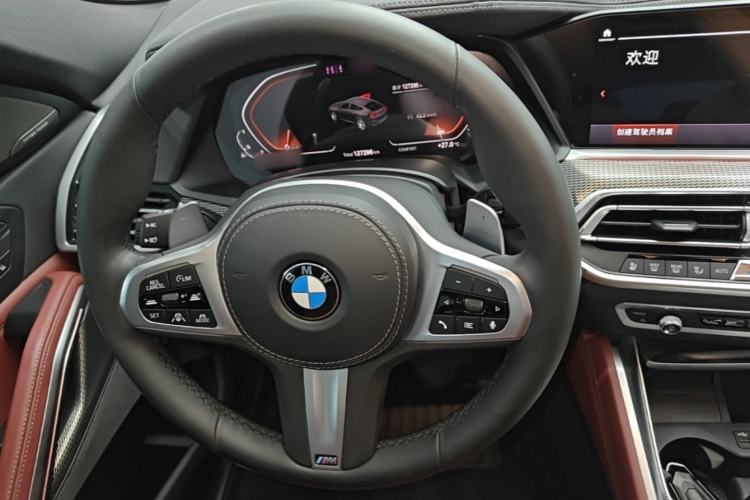 Used BMW X6 2020 xDrive40i Luxury Model with M Sport Package Steering Wheel