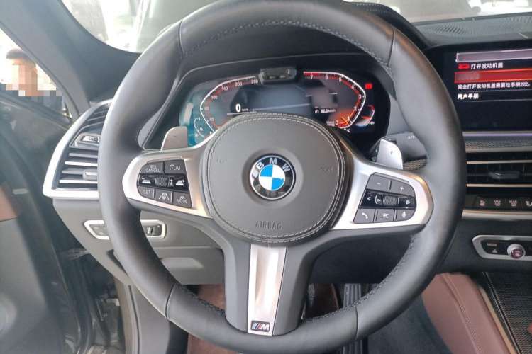 Used BMW X6 2020 xDrive40i Luxury Model with M Sport Package Steering Wheel
