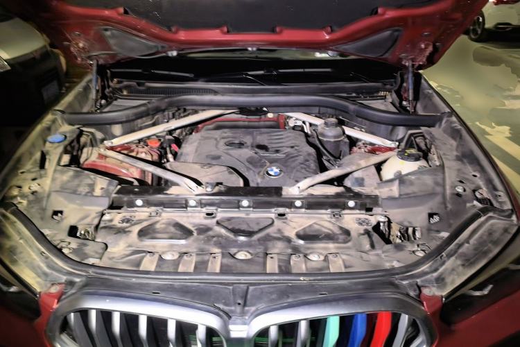 Used BMW X6 2020 xDrive30i M Sport Package Engine Bay