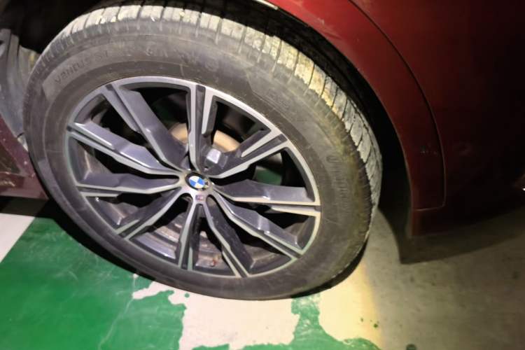 Used BMW X6 2020 xDrive30i M Sport Package Right Front Wheel Hub