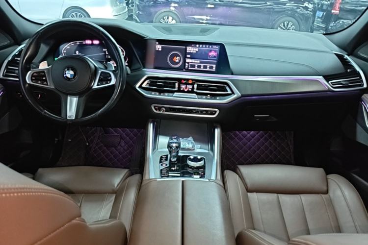 Used BMW X6 2020 xDrive40i Luxury Model with M Sport Package Center Console