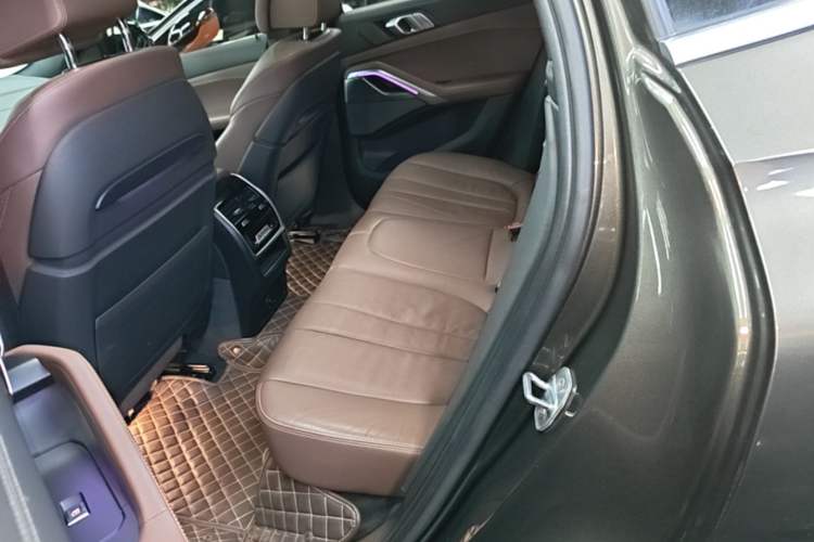 Used BMW X6 2020 xDrive40i Luxury Model with M Sport Package Left Rear Seat