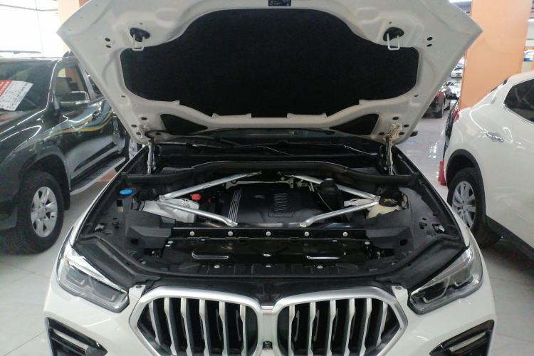 Used BMW X6 2020 xDrive40i M Sport Package Engine Bay