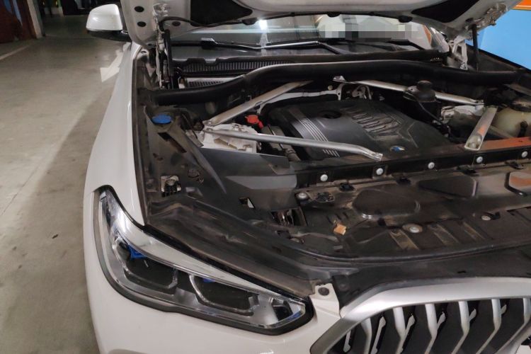 Used BMW X6 2020 xDrive40i M Sport Package Engine Bay Right