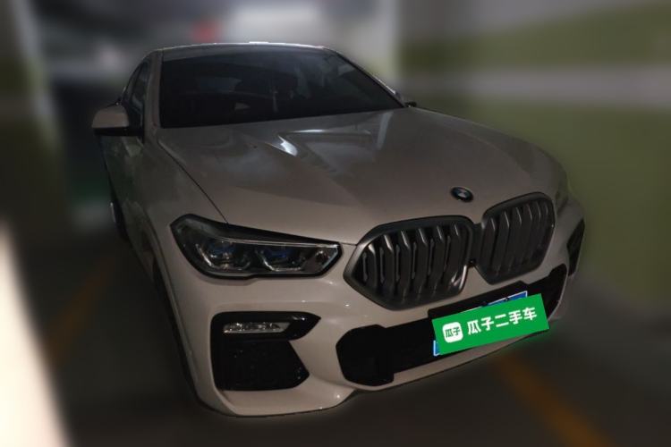 Used BMW X6 2020 xDrive40i M Sport Package Front Right 45 Deg