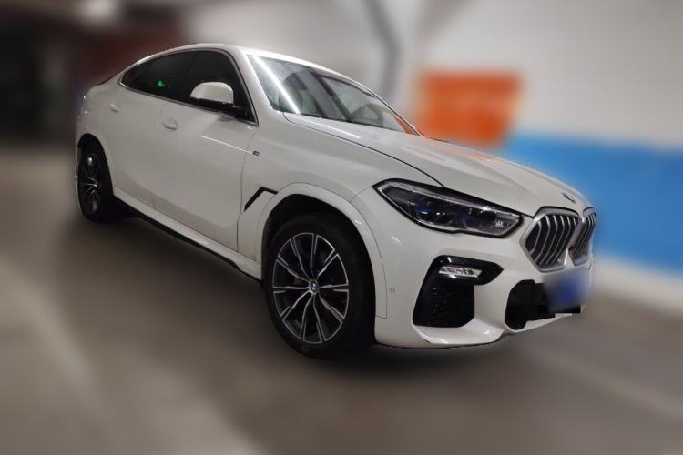 Used BMW X6 2020 xDrive40i M Sport Package Front Right 45 Deg
