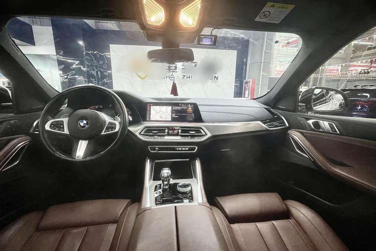 Used BMW X6 2020 xDrive40i Luxury Model with M Sport Package Interior 1