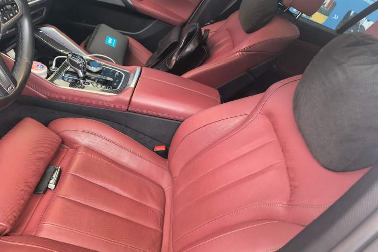 Used BMW X6 2020 xDrive40i Luxury Model with M Sport Package Left Front Seat