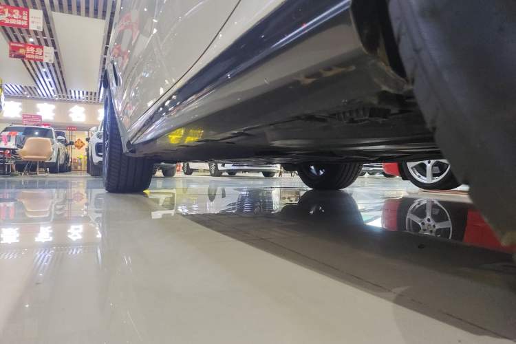 Used BMW X6 2020 xDrive40i M Sport Package Left Side Sill