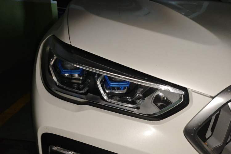 Used BMW X6 2020 xDrive40i M Sport Package Right Front Headlight