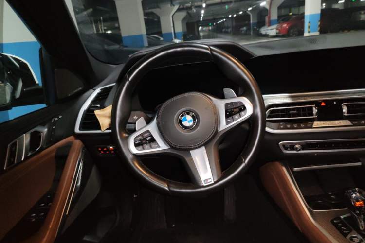 Used BMW X6 2020 xDrive40i M Sport Package Steering Wheel