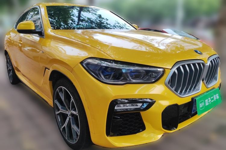 Used BMW X6 2020 xDrive40i Luxury Model with M Sport Package Front Right 45 Deg