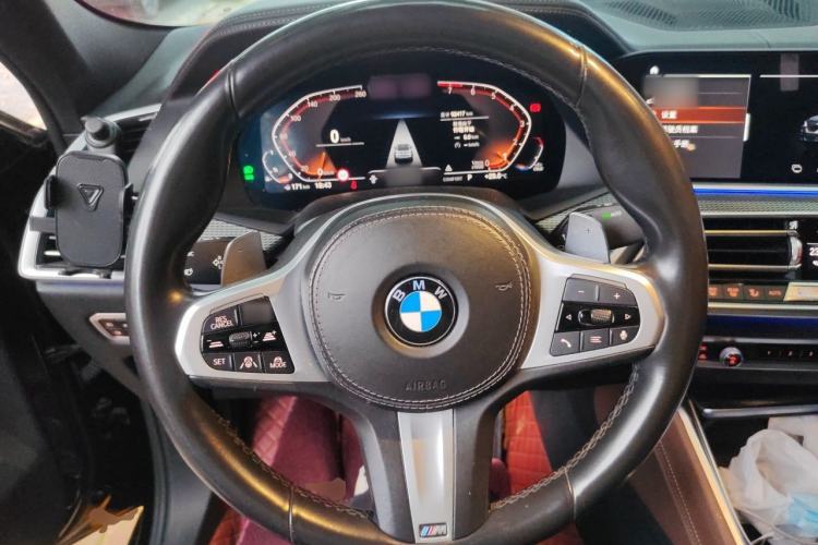 Used BMW X6 2020 xDrive40i Luxury Model with M Sport Package Steering Wheel