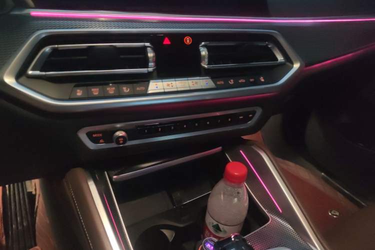 Used BMW X6 2021 xDrive40i Luxury Model with M Sport Package Audio And AC Panel