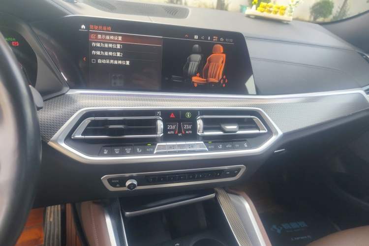 Used BMW X6 2021 xDrive40i Luxury Model with M Sport Package Audio And AC Panel